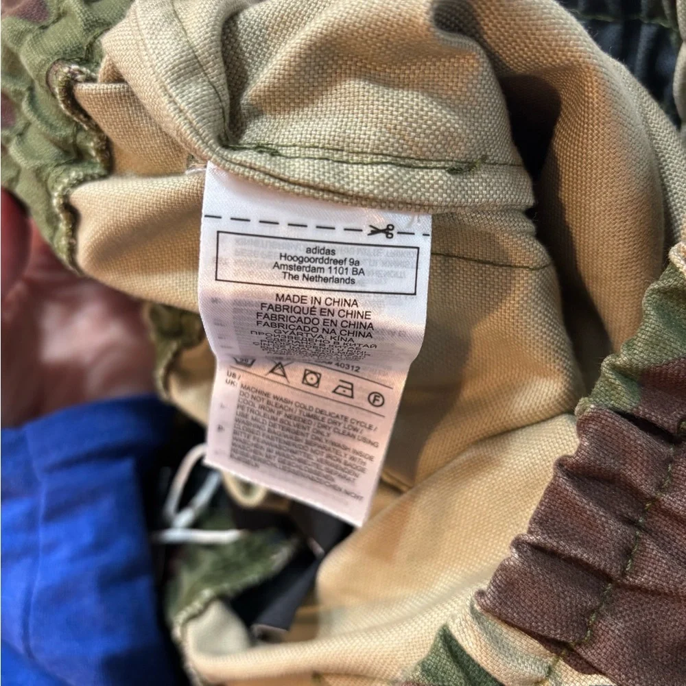 Adidas X IVY PARK Men's Camouflage Cargo Pants with Orange Accents - Picture 8 of 8